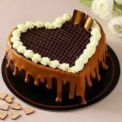 Valentines Choco Heart Drip Cake Half Kg