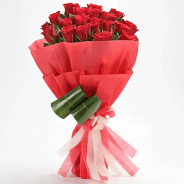 12 Romantic Red Roses Bouquet