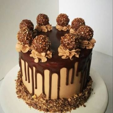 Amazing Ferrero Chocolate Cake 1 Kg