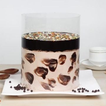 Chocolate With Rich Cream Frosted Pull Me Up Cake 1 Kg