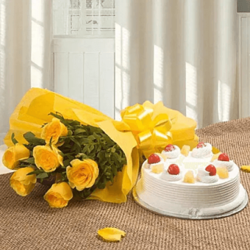 Eggless Combo of 6 Yellow Roses Bouquet and Half Kg Pineapple Cake