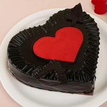 Exquisite Heart Shape Chocolate Cake Half Kg