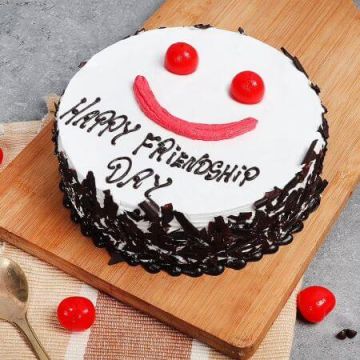 Friends Forever Delight Black Forest Cake Half kg