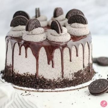 Irresistible Oreo Drip Cake Half Kg