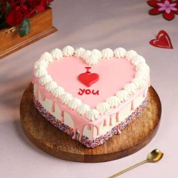 Melting Heart Love Cake Half Kg