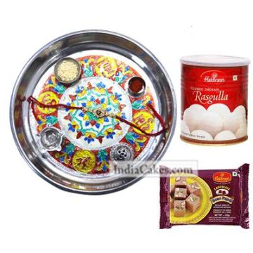 Silver Thali With Design And Rasgulla With Soanpapdi 