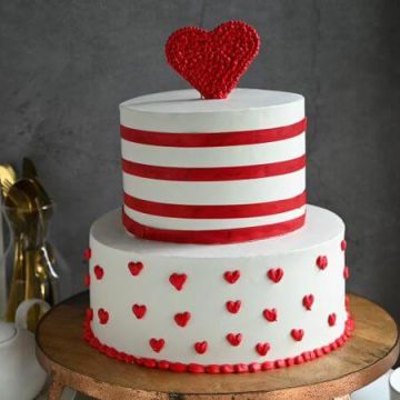 Sprinkling Hearts Cream Cake 2 Kg