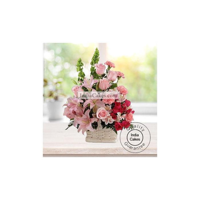 ARRANGEMENT OF LILLIES AND CARNATIONS ARRANGEMENT OF LILLIES AND CARNATIONS