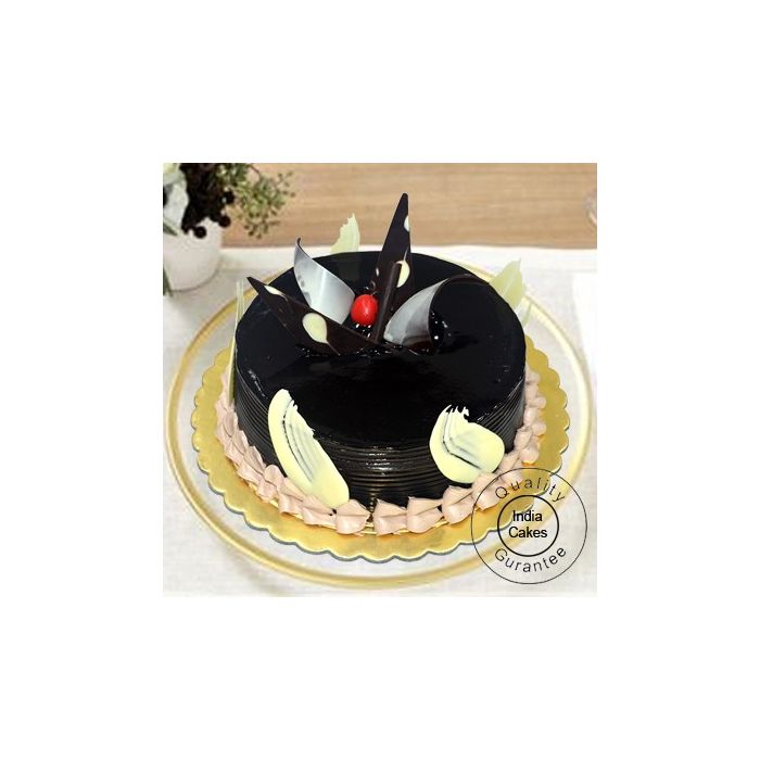 Eggless Chocolate Truffle Cake 1.5 Kg Eggless Chocolate Truffle Cake 1.5 Kg