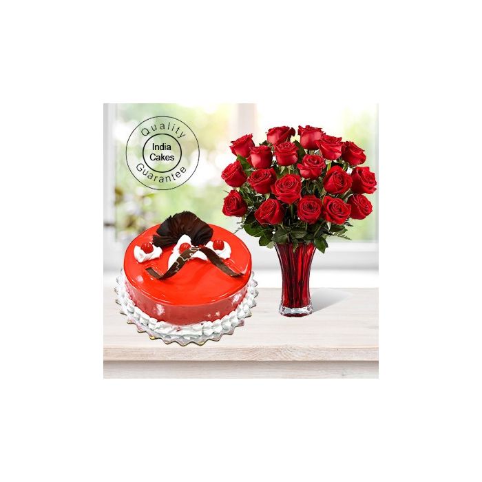 Strawberry Cake Half Kg with 6 Red Roses Bunch Strawberry Cake Half Kg with 6 Red Roses Bunch