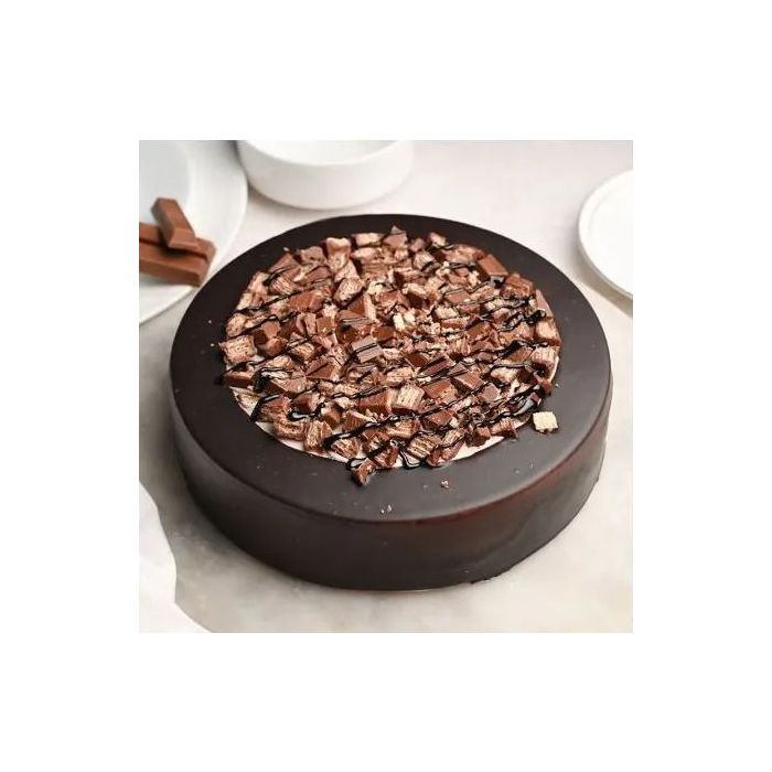 Eggless Kitkat Squash Cake Half Kg