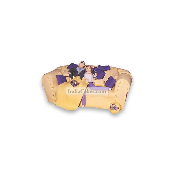 3 Kg Couple on Couch Cake 3 Kg Couple on Couch Cake