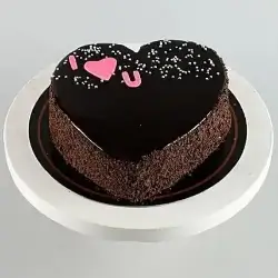 I Love U Valentines Chocolate Cake Half Kg